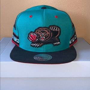 Mitchell & Ness Vancouver Grizzlies SnapBack Hat